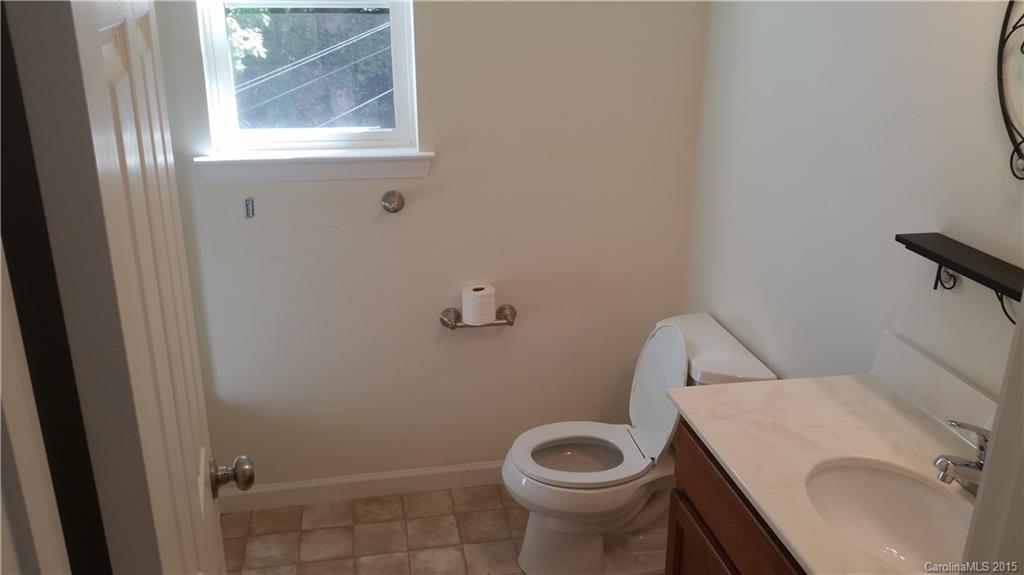 293 Highland Road Waynesville, NC 28786 - Photo 11 of 24 Gallery Image 11