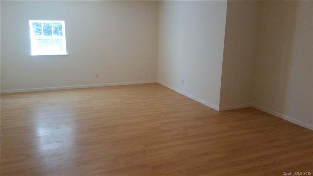 293 Highland Road Waynesville, NC 28786 - Photo 19 of 24 Gallery Image 19