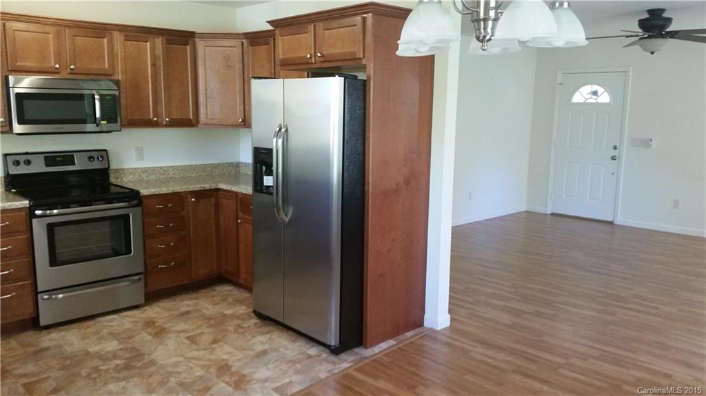 293 Highland Road Waynesville, NC 28786 - Photo 5 of 24 Gallery Image 5