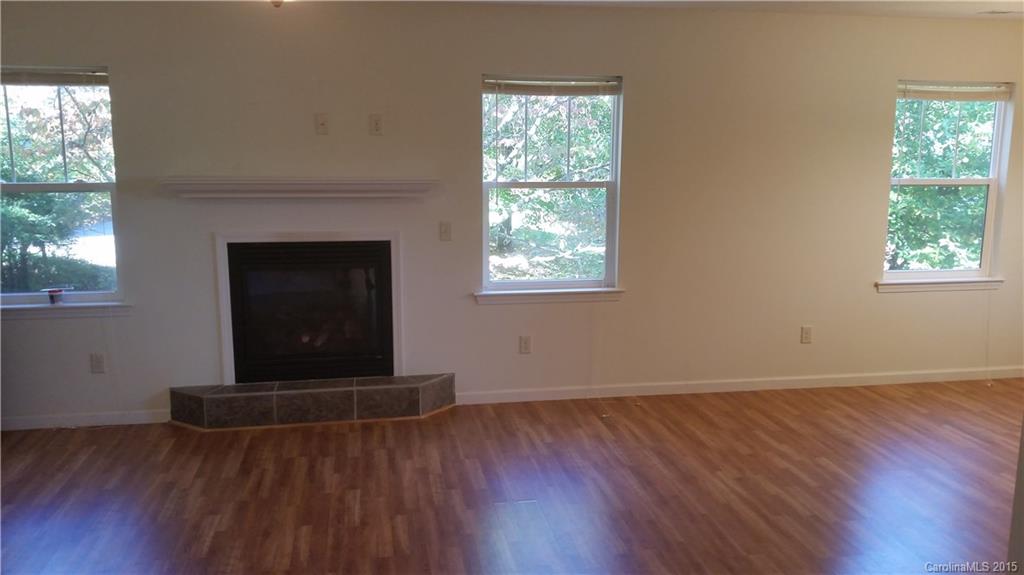 293 Highland Road Waynesville, NC 28786 - Photo 8 of 24 Gallery Image 8