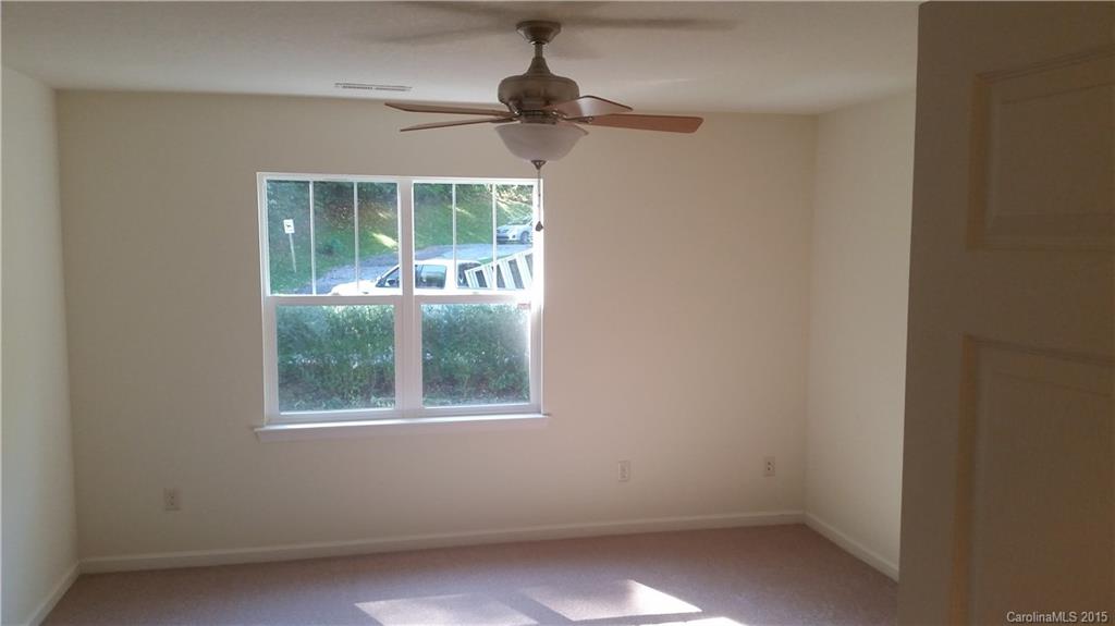 293 Highland Road Waynesville, NC 28786 - Photo 10 of 24 Gallery Image 10