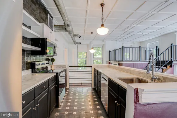 $699,999 | 1375 Maryland Avenue Northeast, Unit F, Washington, DC 20002