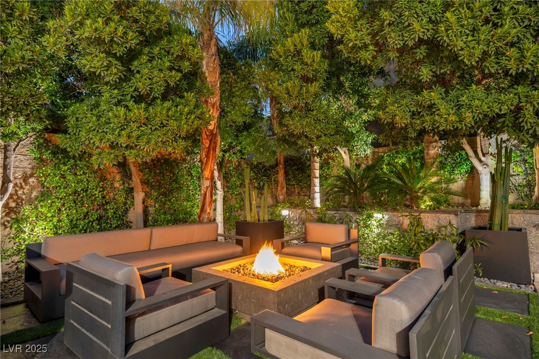 8032 Spring Buck Court Las Vegas, NV 89129 - Photo 27 of 41