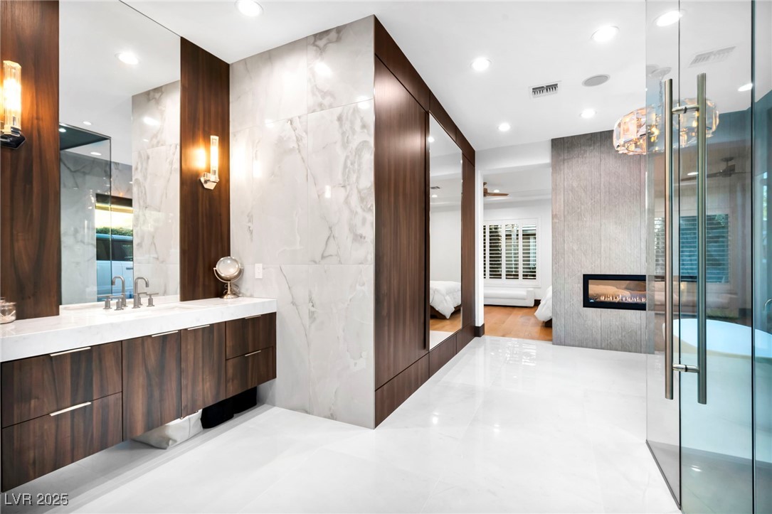 8032 Spring Buck Court Las Vegas, NV 89129 - Photo 8 of 41