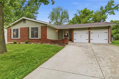 $349,900 | 541 Braebridge Road, Manchester, MO 63021
