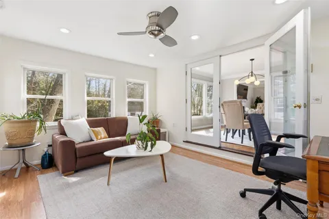 $2,395,000 | 11 Iroquois Trail, Harrison, NY 10528