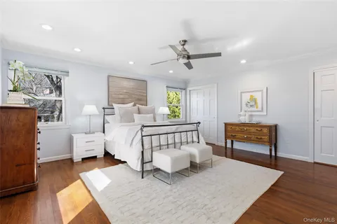 $2,395,000 | 11 Iroquois Trail, Harrison, NY 10528