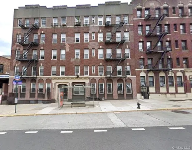 $284,900 | 550 Fort Washington Avenue, Unit 4E | Hudson Heights