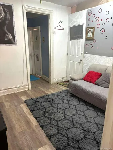 $284,900 | 550 Fort Washington Avenue, Unit 4E | Hudson Heights