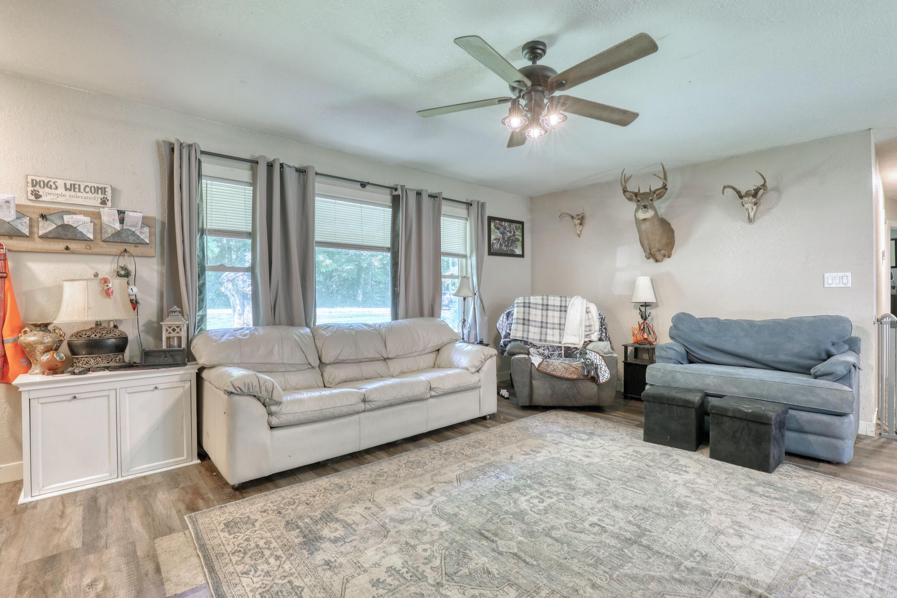 2840 Church Road Jackson, WI 53037 - Photo 3 of 25 Living Room