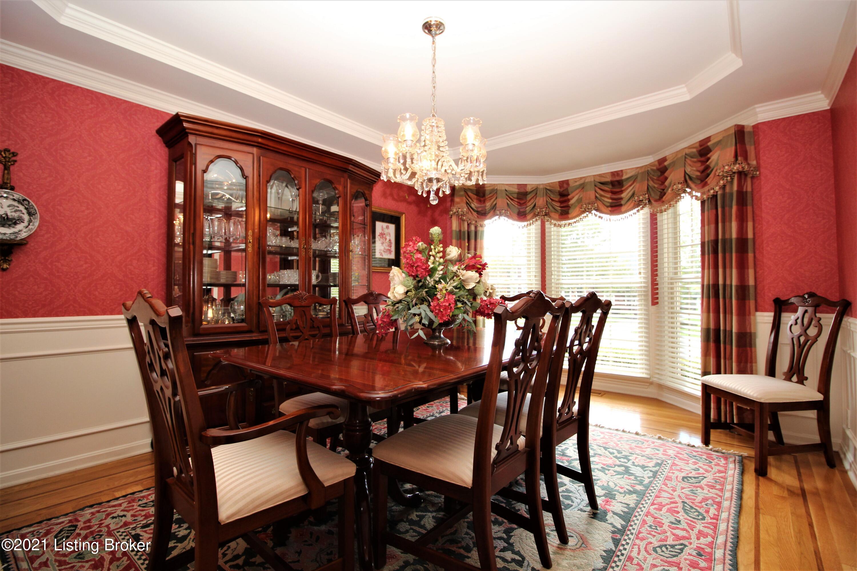 711 Foxgate Road Louisville, KY 40223 - Photo 5 of 34 Dining Room