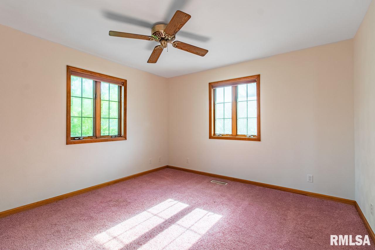 1102 South Main Street Washington, IL 61571 - Photo 28 of 36 Gallery Image 28