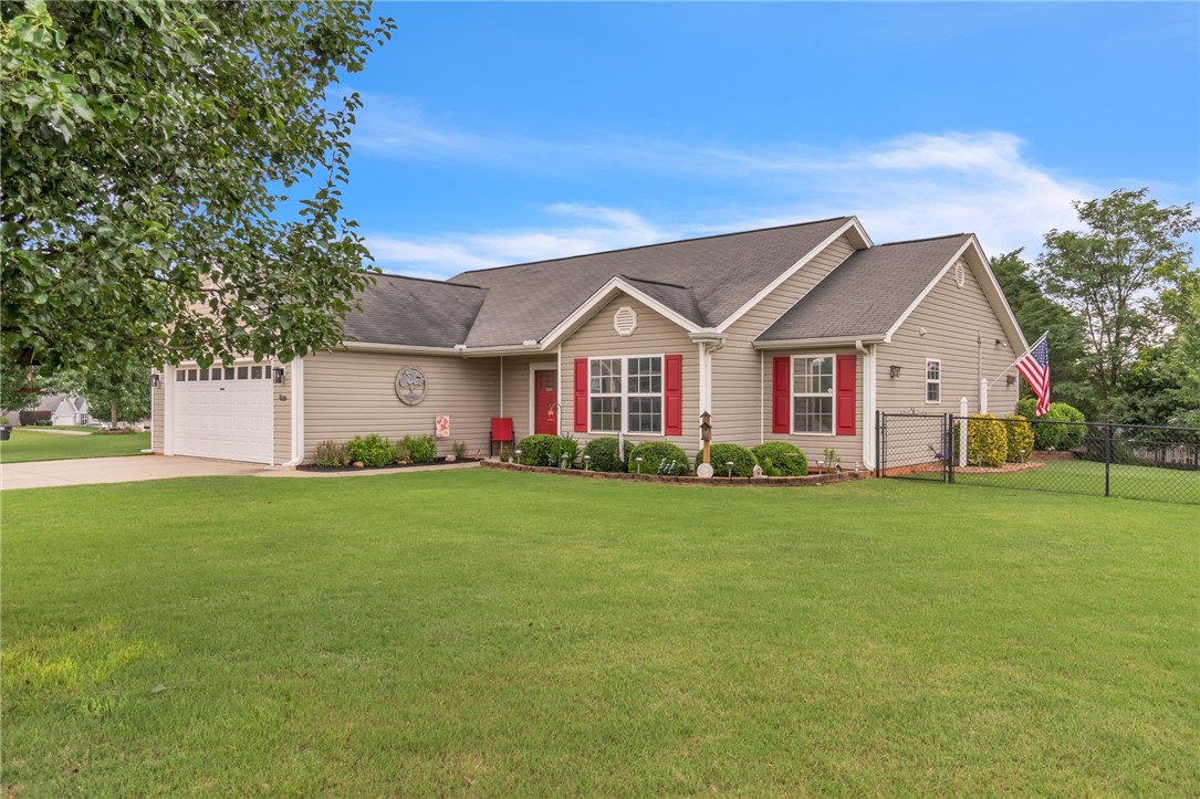 104 Baltic Avenue Anderson, SC 29621 - Photo 2 of 26