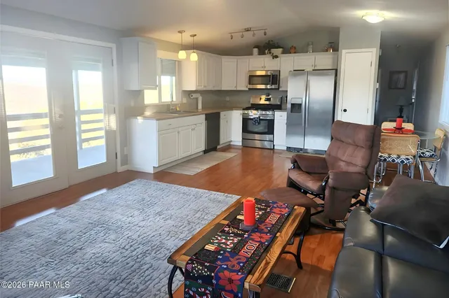 $1,800 | 2518 Hilltop Road, Prescott, AZ 86301