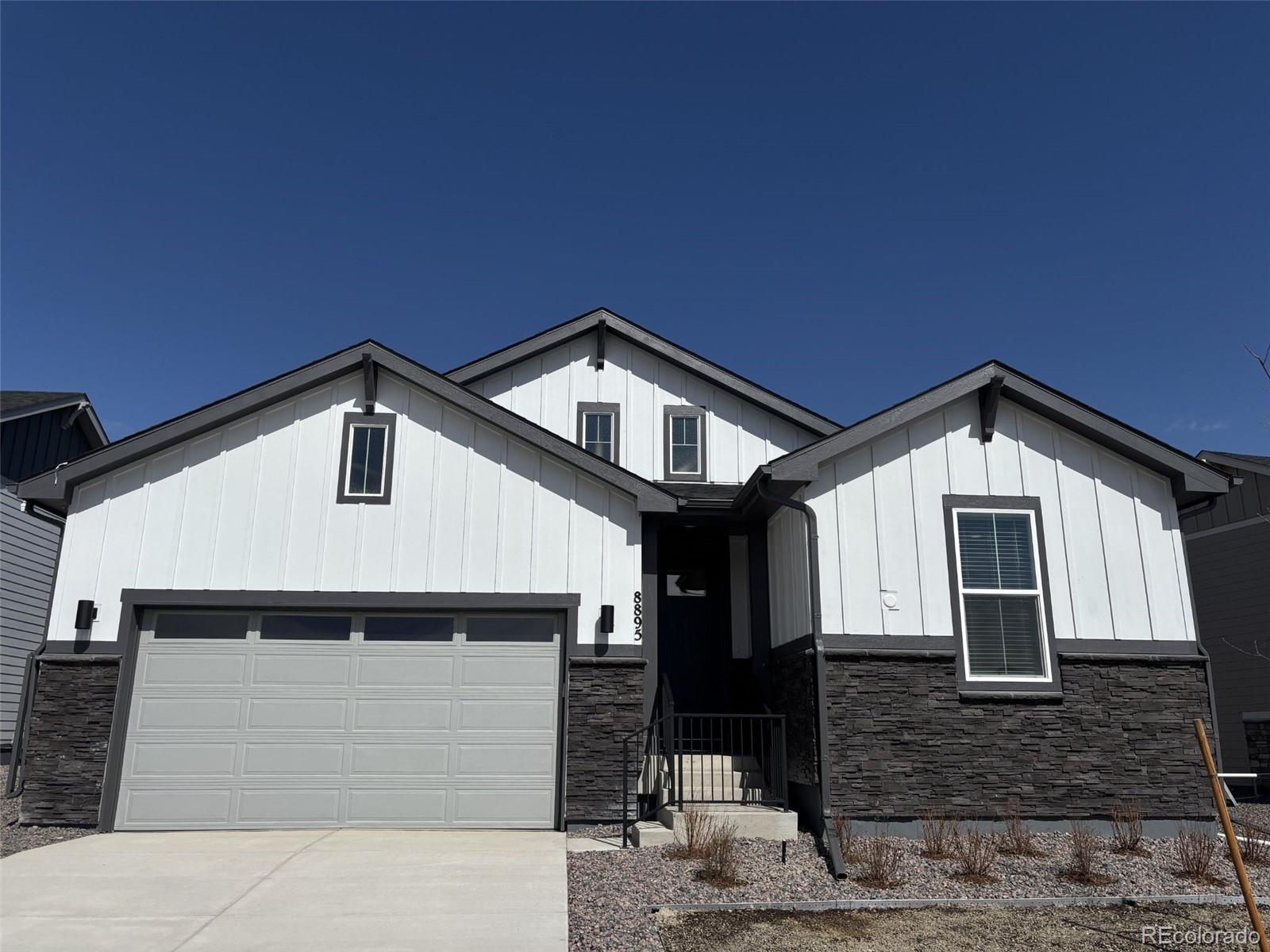 8895 South Riviera Way Aurora, CO 80016 - Photo 1 of 32