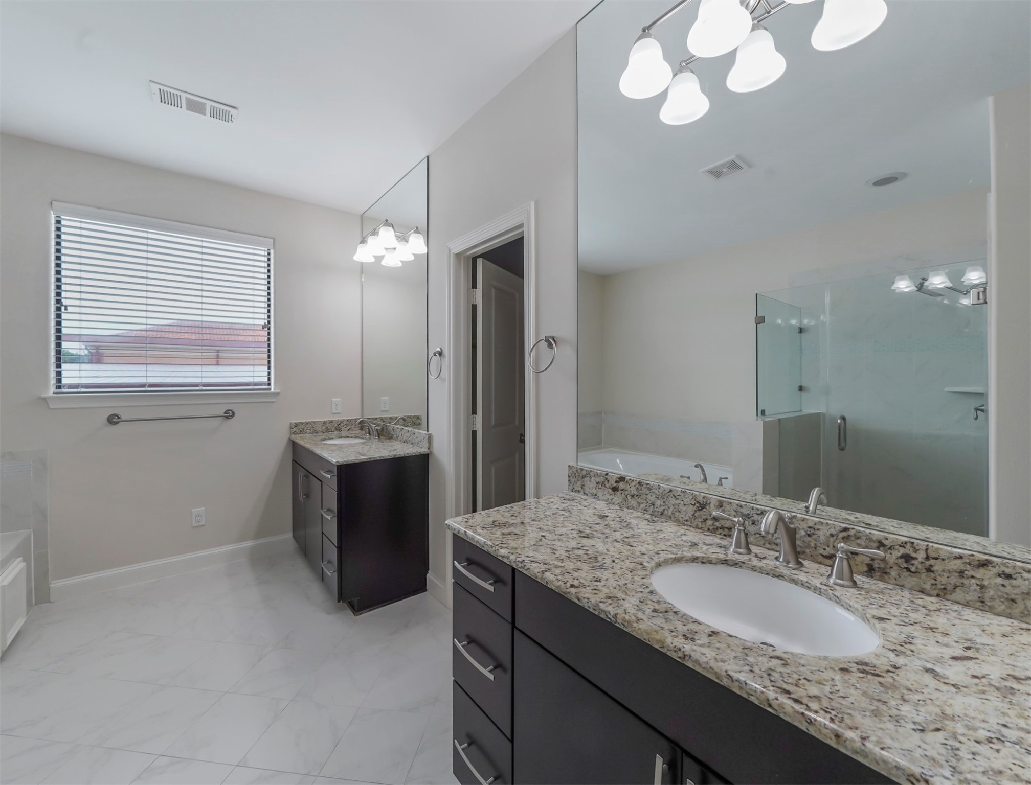 1615 West 24th Street, Unit B Houston, TX 77008 - Photo 12 of 15