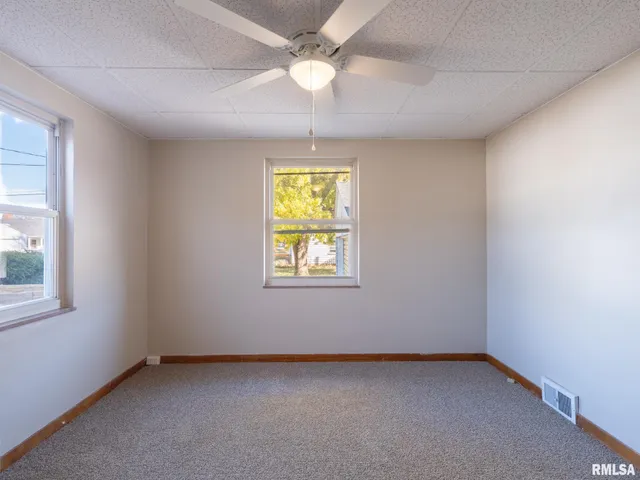 $169,900 | 1328 North 11th Street, Pekin, IL 61554