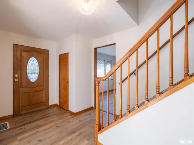 $169,900 | 1328 North 11th Street, Pekin, IL 61554