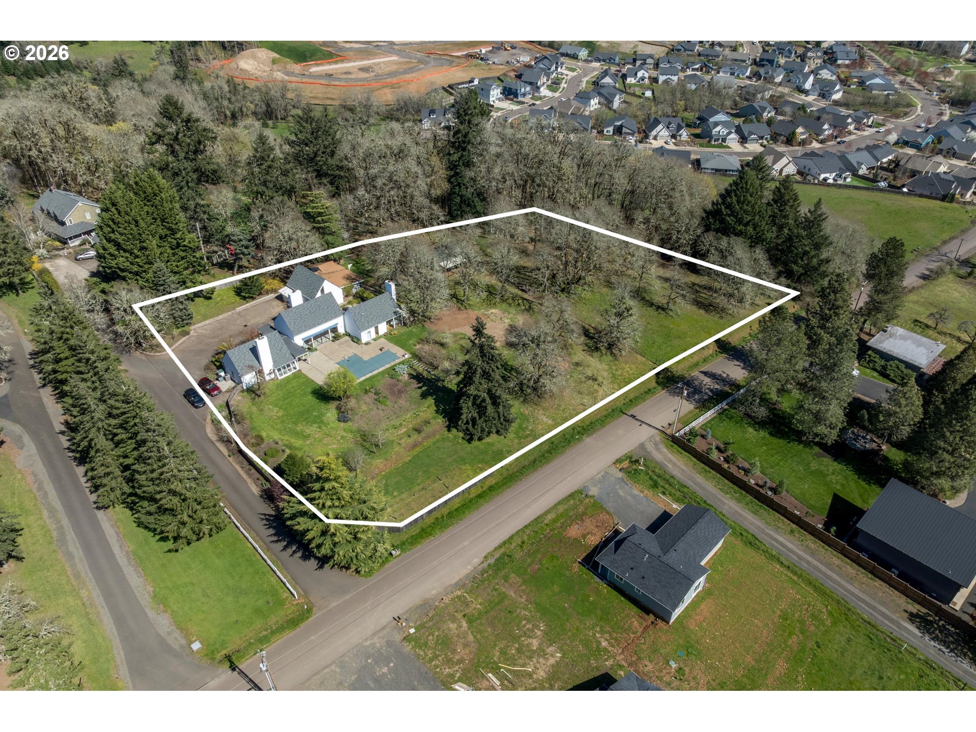 3251 Southwest Redmond Hill Road McMinnville, OR 97128 - Photo 44 of 46 a view of a tennis court