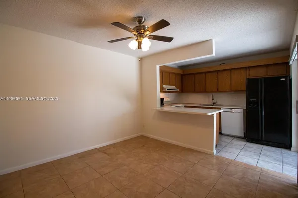 $2,075 | 351 Lake Arbor Drive, Palm Springs, FL 33461