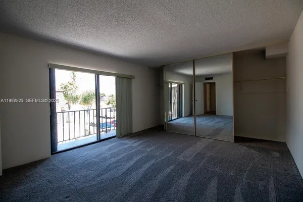 $2,075 | 351 Lake Arbor Drive, Palm Springs, FL 33461