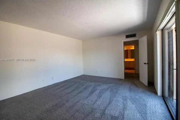 $2,075 | 351 Lake Arbor Drive, Palm Springs, FL 33461