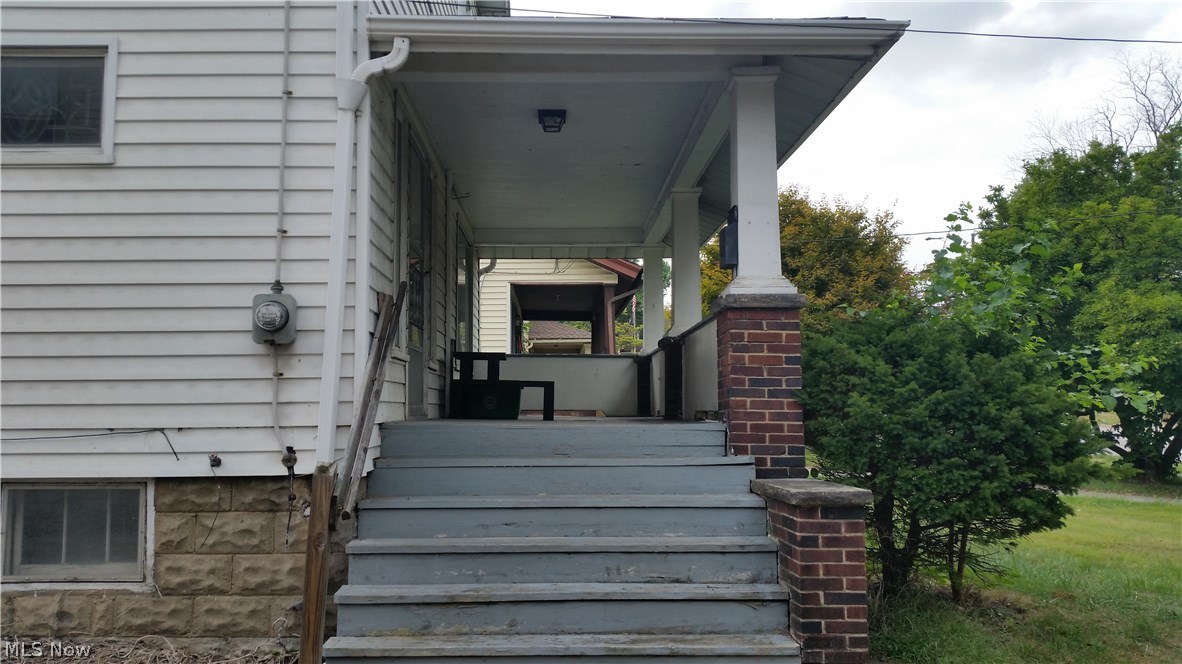 354 Sexton Street Struthers, OH 44471 - Photo 2 of 23 Gallery Image 2
