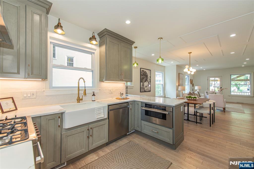 181 Valley Road Montclair, NJ 07042 - Photo 13 of 33
