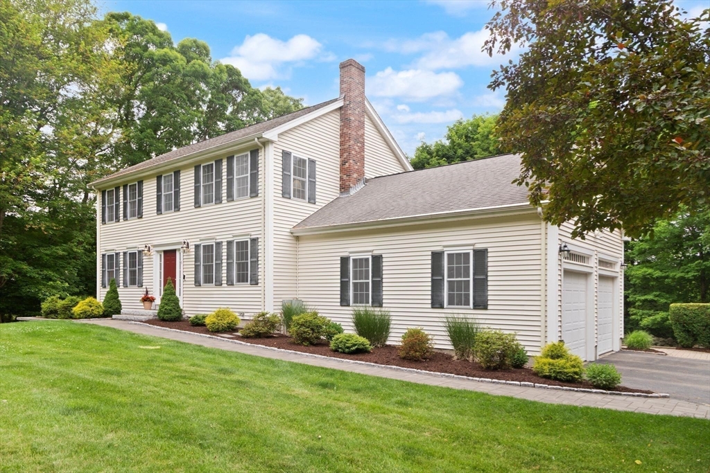 5 Winchester Road Medway, MA 02053 - Photo 5 of 42