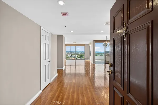 $1,199,000 | 345 Pioneer Drive, Unit 1202, Glendale, CA 91203