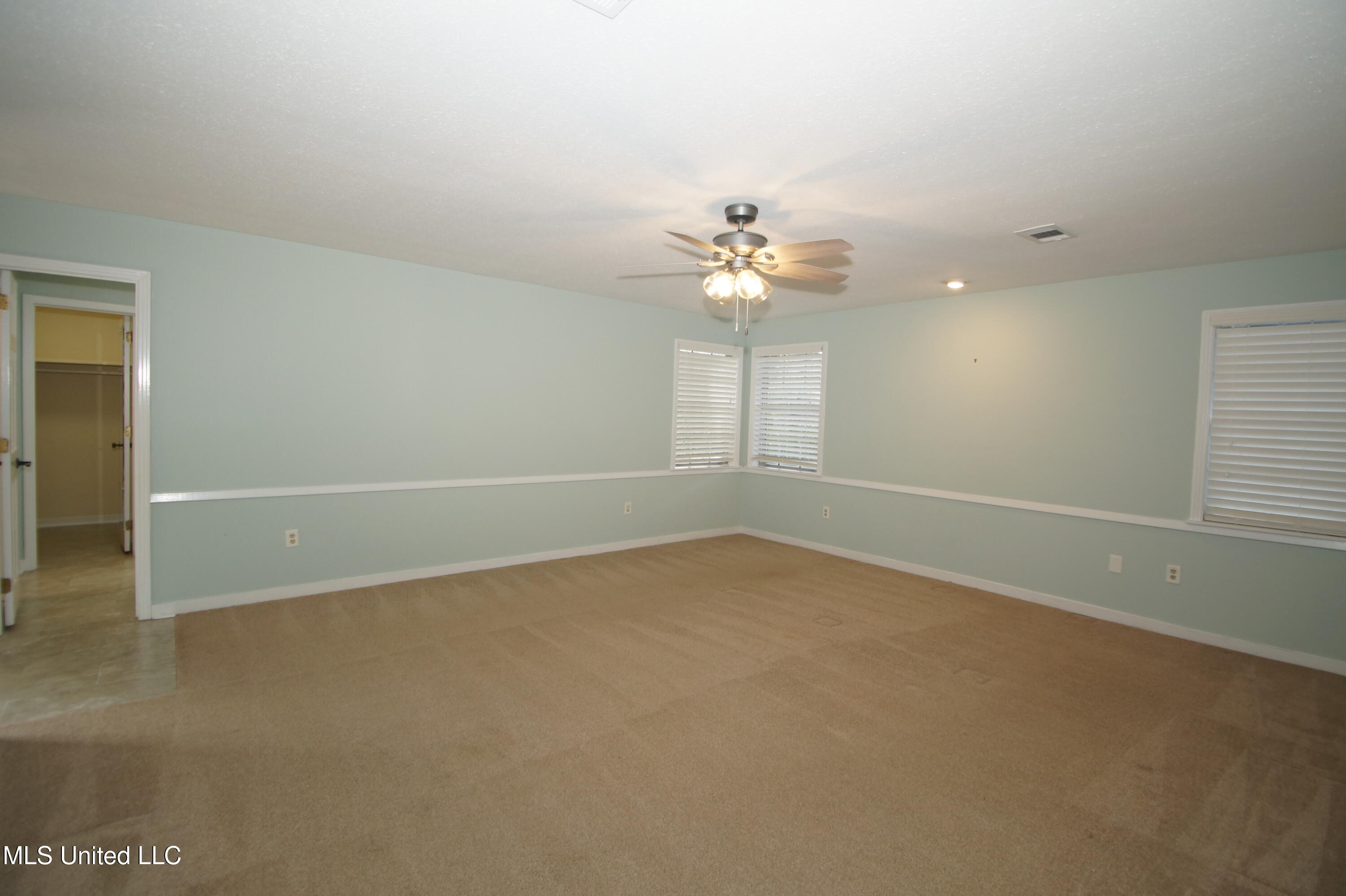 5365 River Thames Road Jackson, MS 39211 - Photo 20 of 44 DSC06401