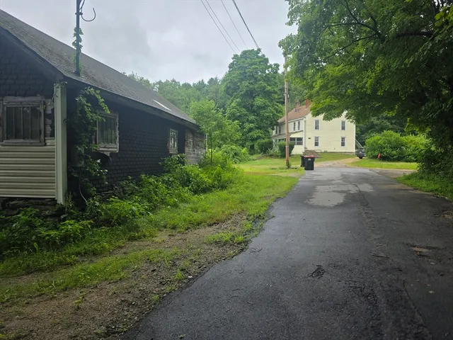 $420,000 | 9 Piehl Drive, Charlton, MA 01507