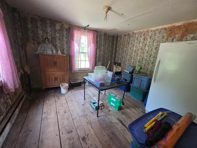 $420,000 | 9 Piehl Drive, Charlton, MA 01507