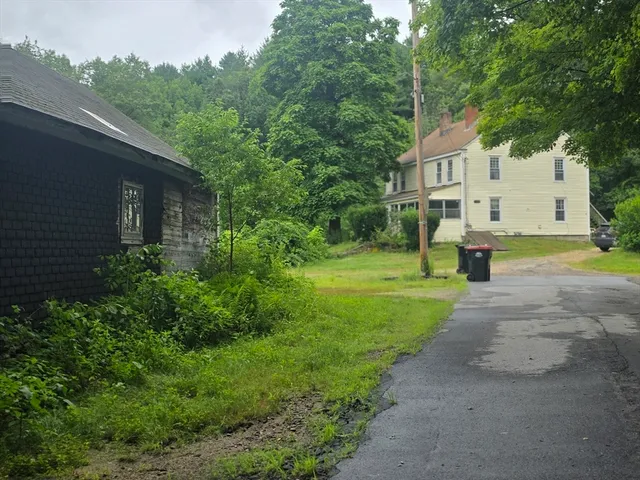 $420,000 | 9 Piehl Drive, Charlton, MA 01507