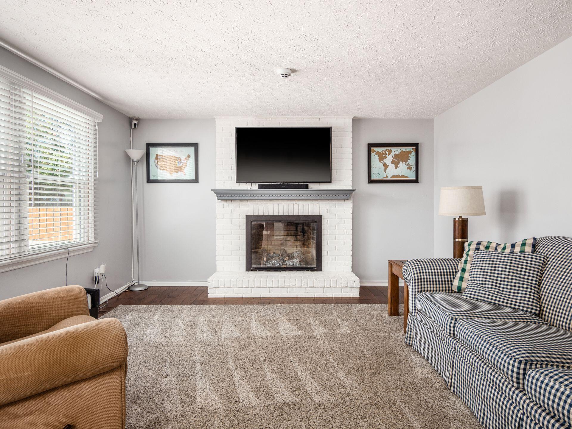 8087 Simfield Road Dublin, OH 43016 - Photo 16 of 39 Family Room