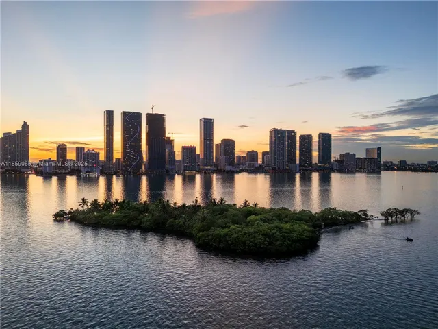 $2,400,000 | 700 Northeast 24th Street, Unit 805, Miami, FL 33137