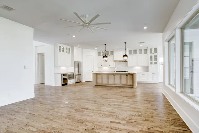 $1,759,000 | 1514 Chantilly Lane, Houston, TX 77018