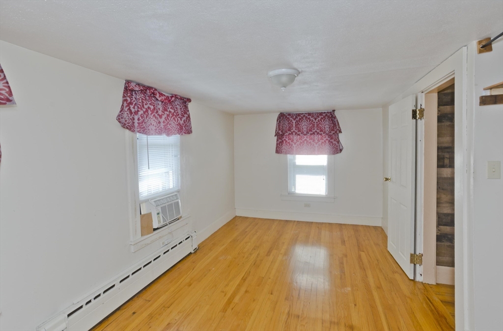 86 Laurence Street Springfield, MA 01104 - Photo 24 of 42 Gallery Image 24