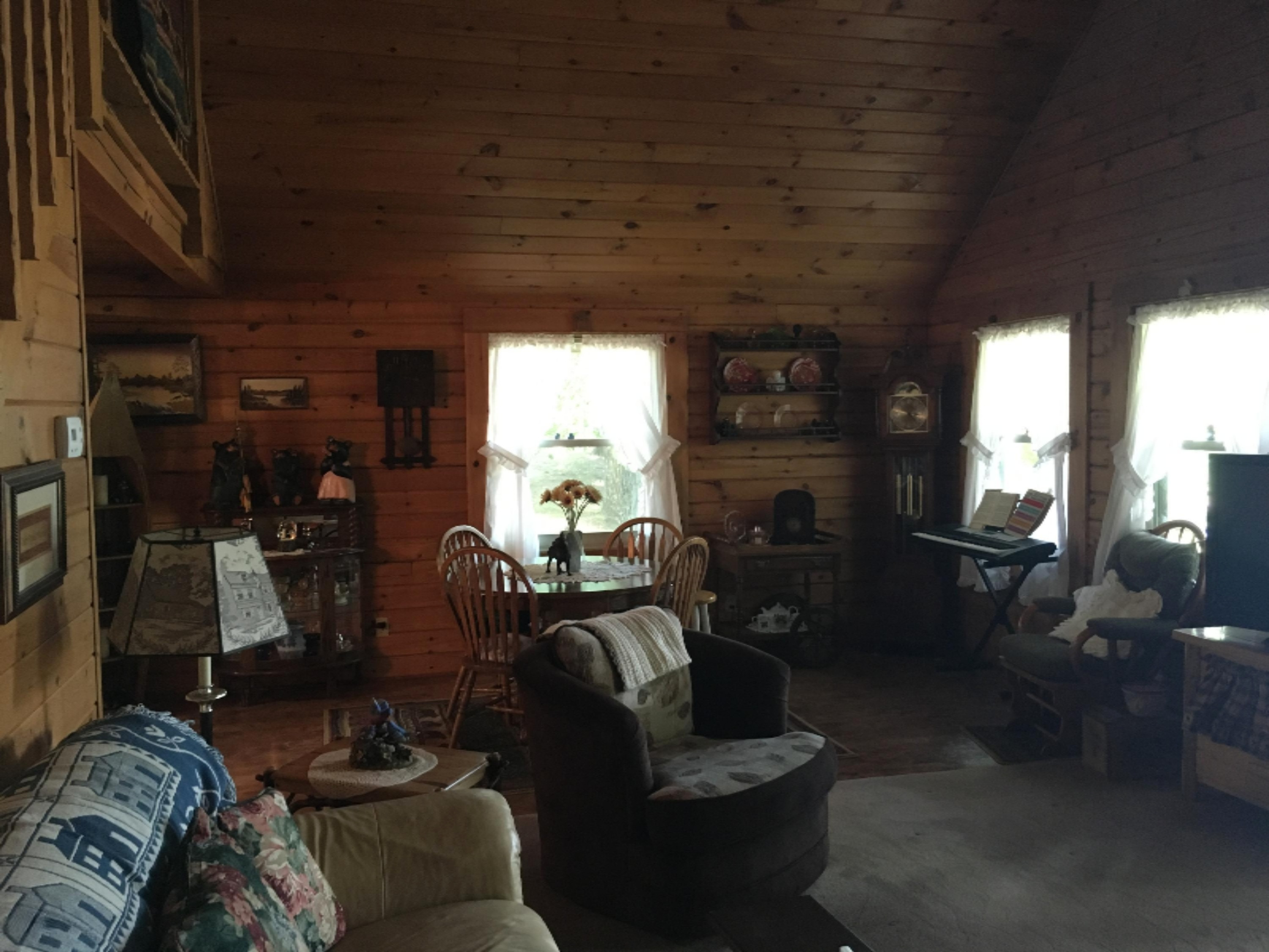 5105 East High Tower Lake Road Hesperia, MI 49421 - Photo 7 of 28 LivingRoomEast