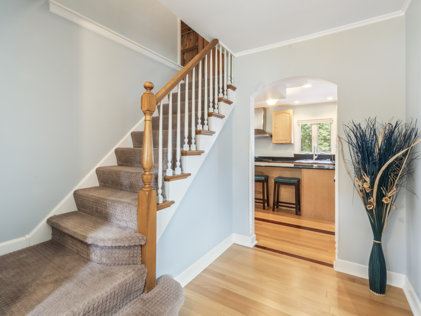 225 Stratford Road Des Plaines, IL 60016 - Photo 4 of 58 Gallery Image 4