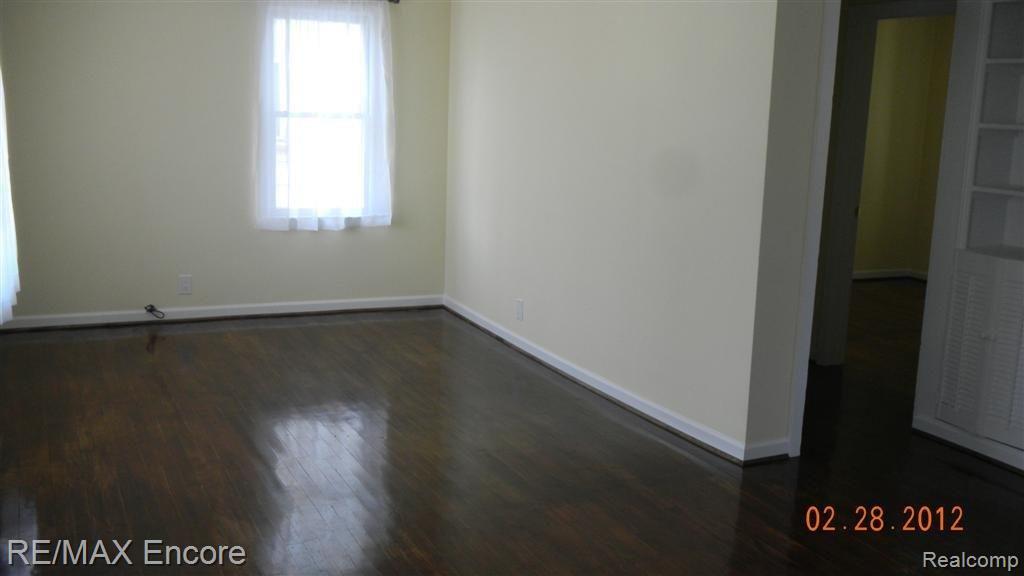 3351 Frembes Road Waterford, MI 48329 - Photo 5 of 11 3351 Frembes (1) (Large).JPG