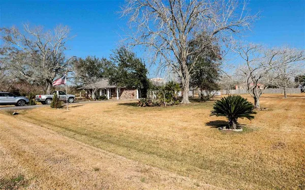 $195,000 | 910 Oak Lane, Hackberry, LA 70645