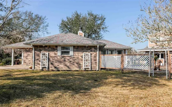 $195,000 | 910 Oak Lane, Hackberry, LA 70645