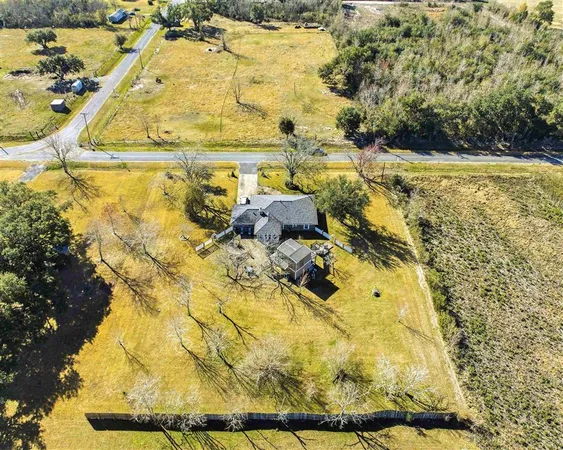 $195,000 | 910 Oak Lane, Hackberry, LA 70645