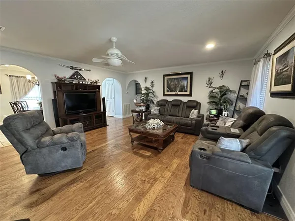 $195,000 | 910 Oak Lane, Hackberry, LA 70645