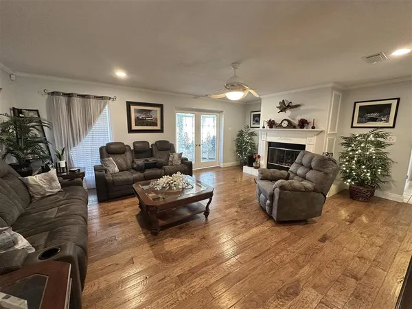 $195,000 | 910 Oak Lane, Hackberry, LA 70645