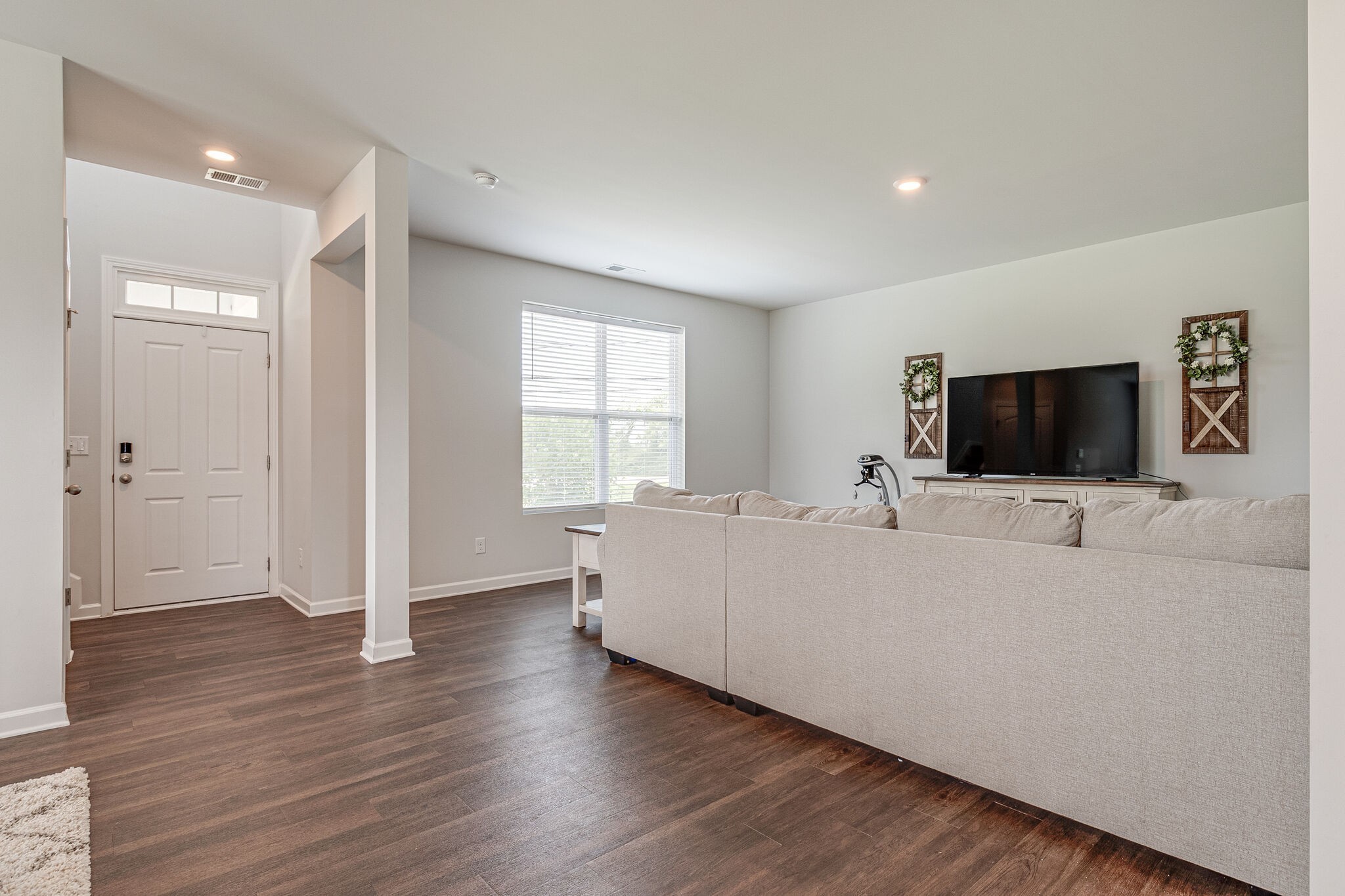 4297 Maxwell Road Antioch, TN 37013 - Photo 4 of 20 Gallery Image 4