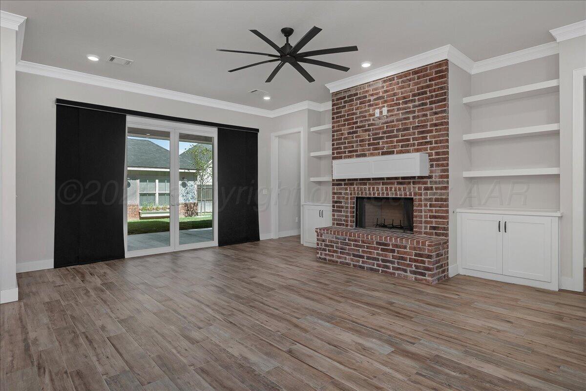 6300 Foley Square Street Amarillo, TX 79119 - Photo 4 of 39 Living Room
