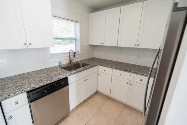 $1,750 | 406 Essex Drive, Tallahassee, FL 32304