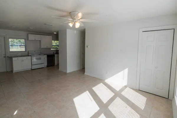 $1,750 | 406 Essex Drive, Tallahassee, FL 32304
